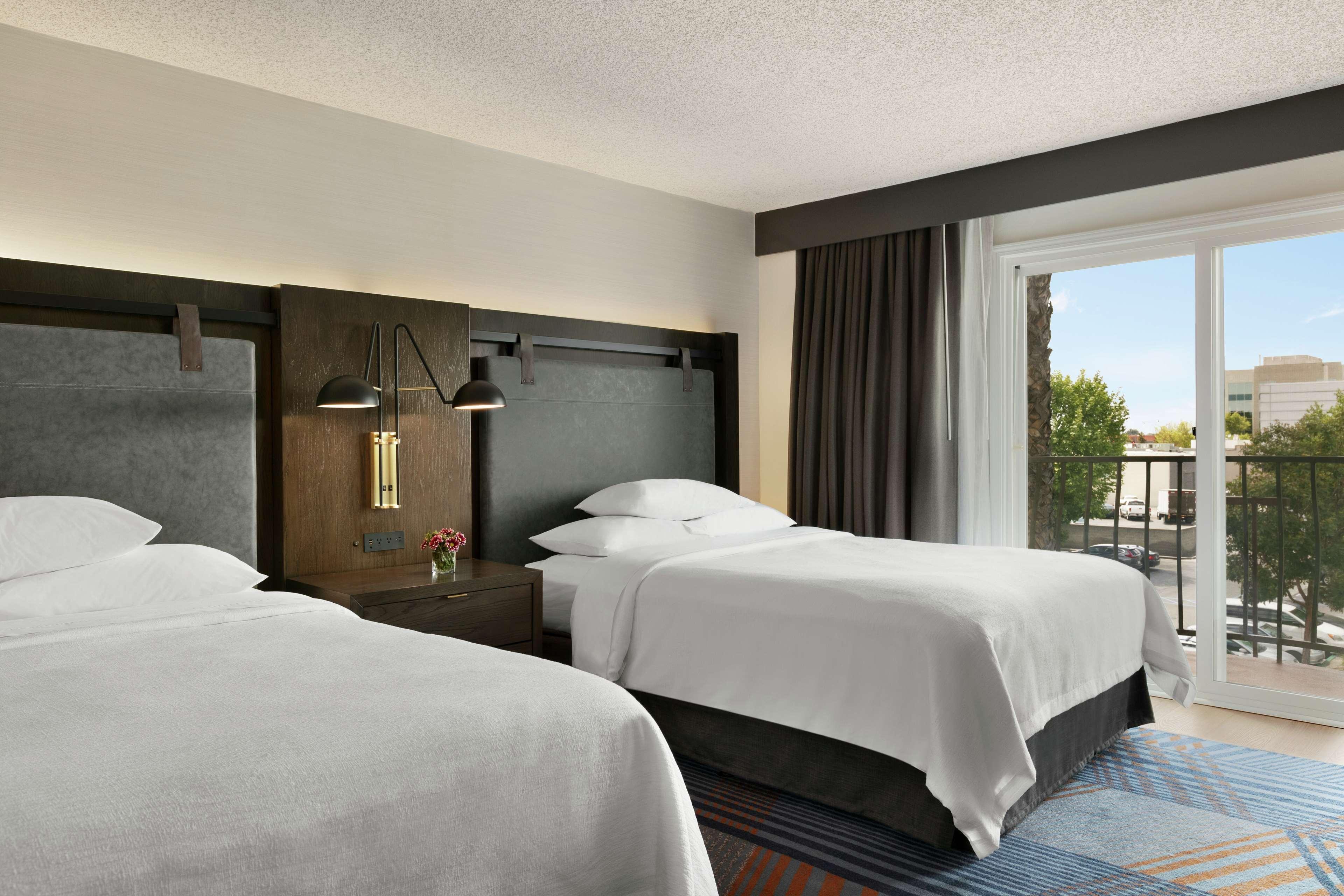 Embassy Suites By Hilton Los Angeles Downey Buitenkant foto