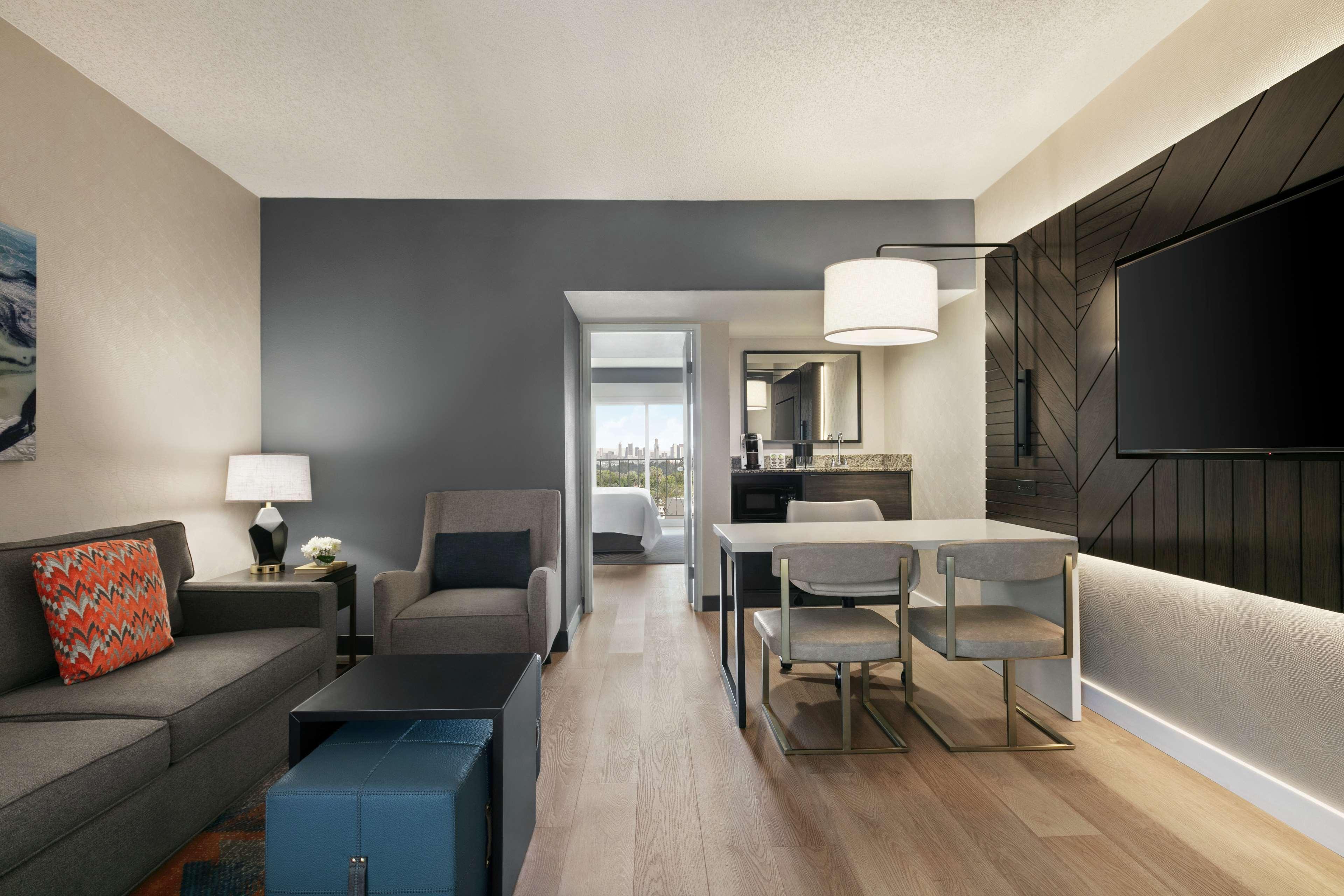 Embassy Suites By Hilton Los Angeles Downey Buitenkant foto