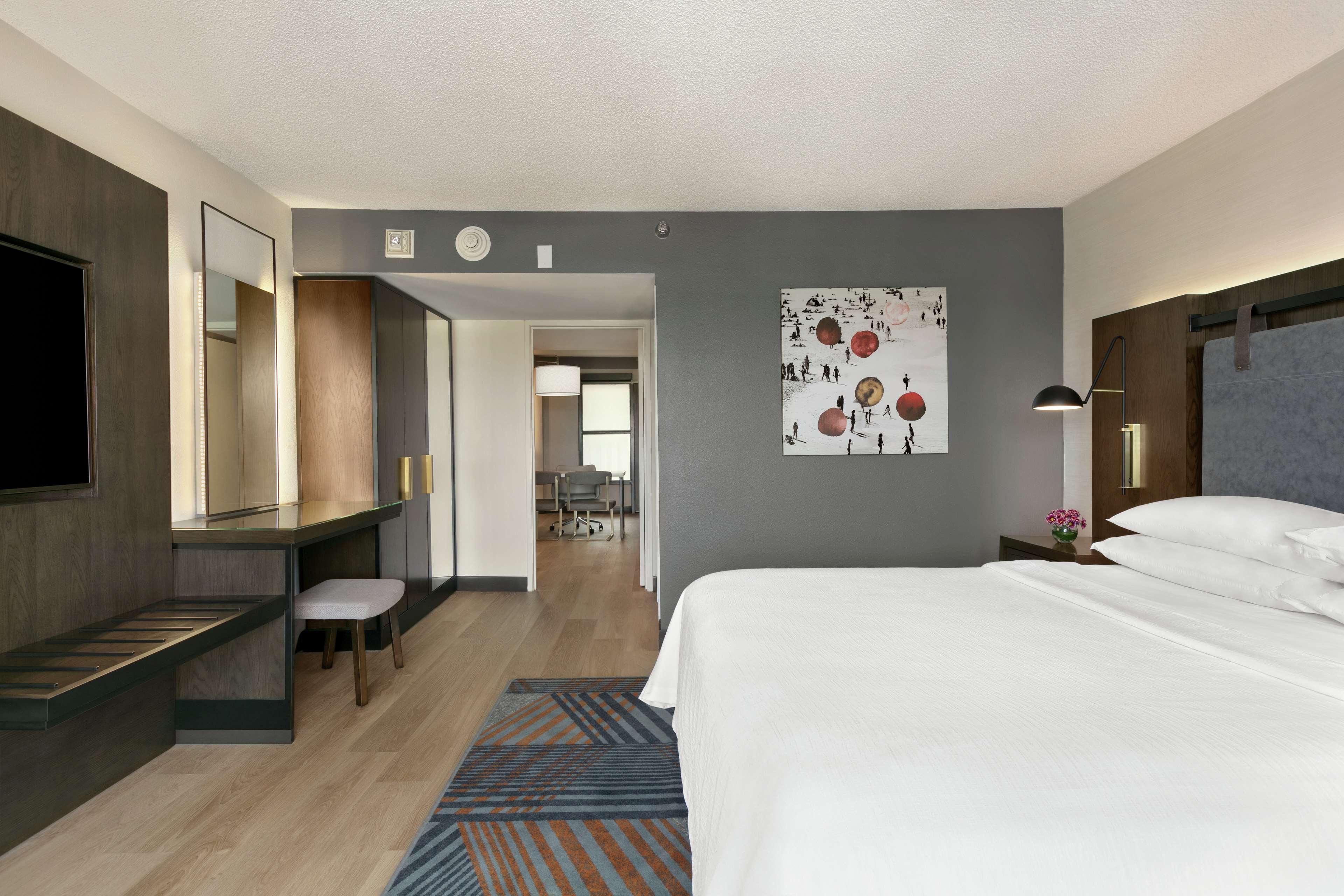 Embassy Suites By Hilton Los Angeles Downey Buitenkant foto