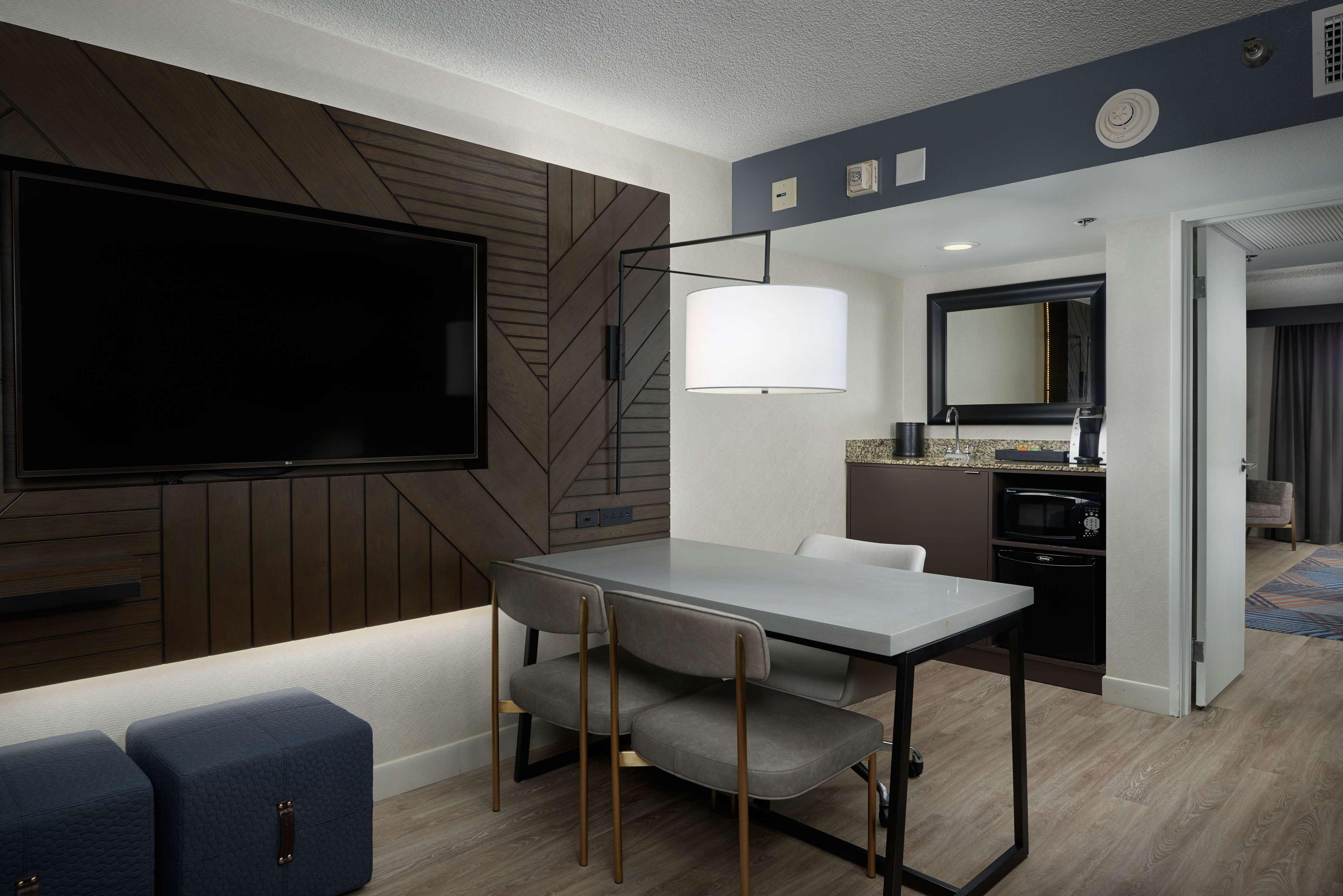 Embassy Suites By Hilton Los Angeles Downey Buitenkant foto