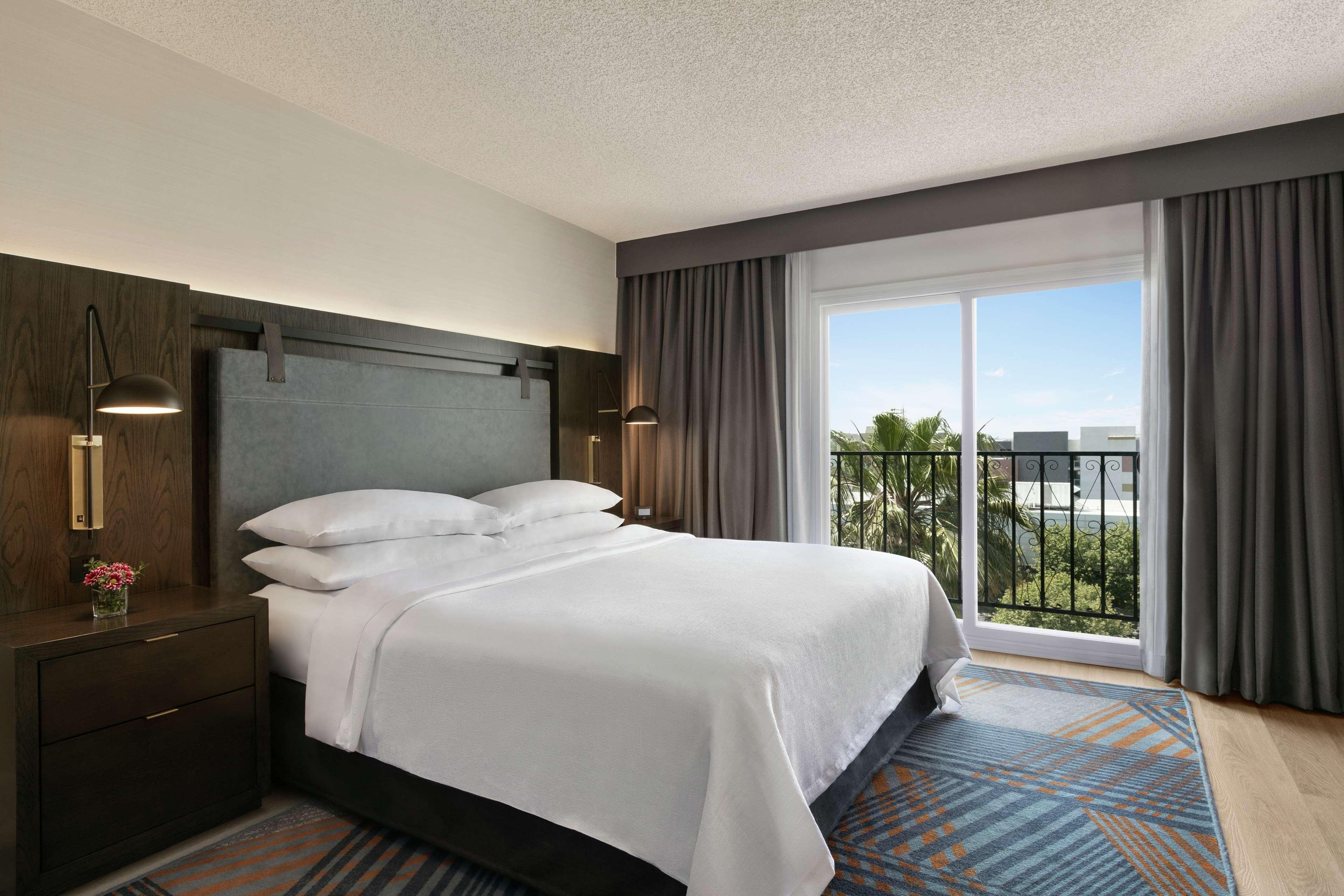 Embassy Suites By Hilton Los Angeles Downey Buitenkant foto
