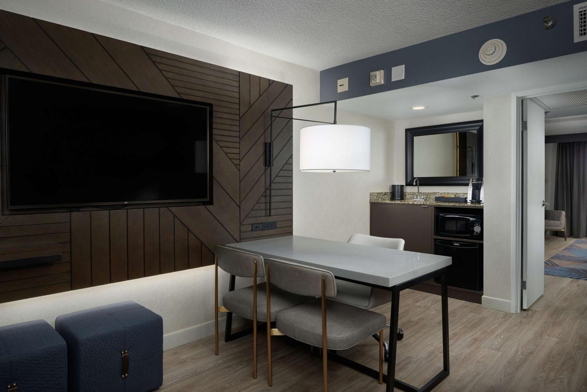 Embassy Suites By Hilton Los Angeles Downey Buitenkant foto