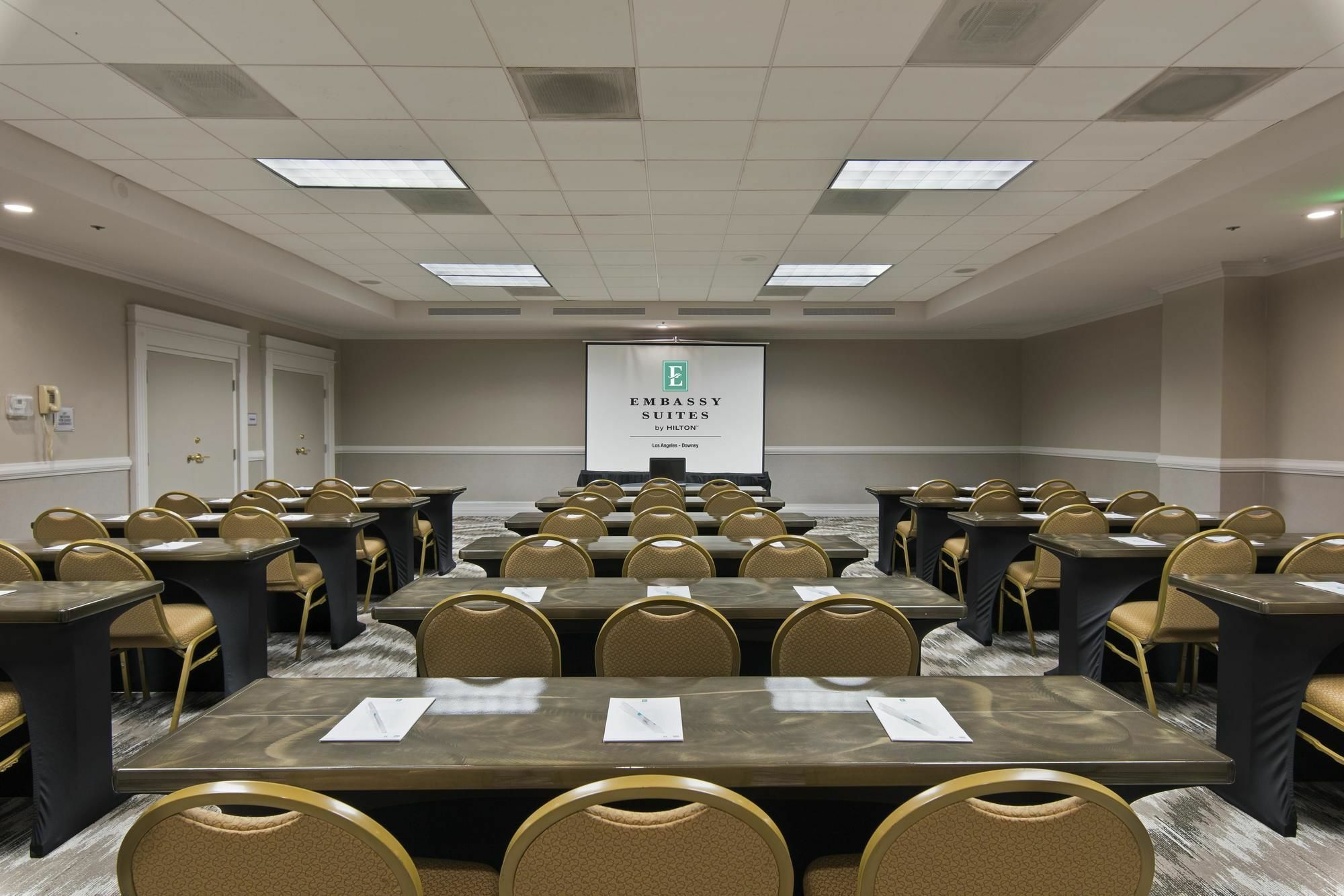 Embassy Suites By Hilton Los Angeles Downey Buitenkant foto
